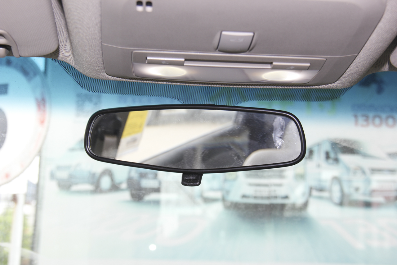 2018款英朗1.0T手动精英型15T