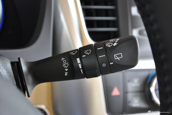 2017款汉兰达2.0T自动四驱豪华版7座