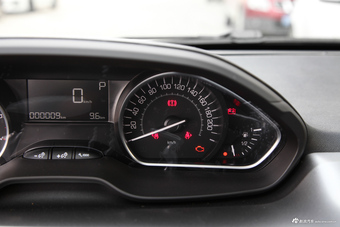 2018款标致2008 1.6L自动时尚版