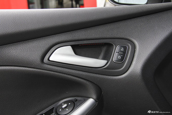 2015款 福克斯 两厢 EcoBoost 180 自动运动型