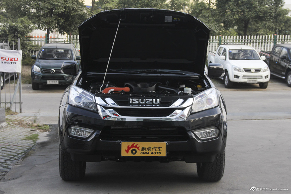 2017款五十铃mu-X 2.5T自动四驱尊享型7座