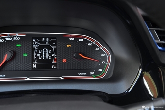 2018款瑞虎3xe新能源 480畅行版