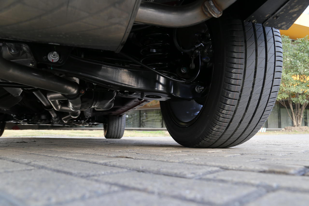 2017款锐腾2.0T 30T自动四驱旗舰版