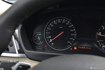 2018款宝马3系2.0T自动320Li 领先型豪华套装