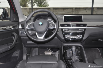 2016款宝马X1 2.0T自动xDrive20Li豪华型