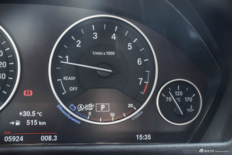 2016款宝马3系 2.0T自动320Li豪华设计套装