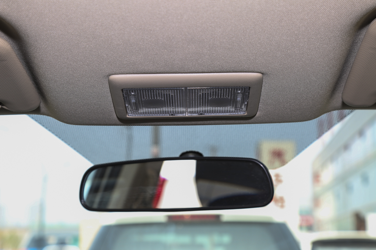 2015款锋驭1.6L手动进取型 珠光白