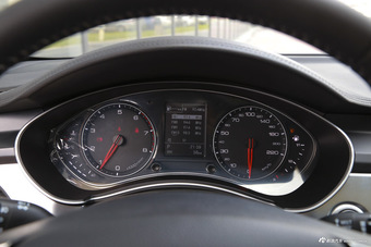 2016款众泰Z700 1.8T自动DCT尊贵型