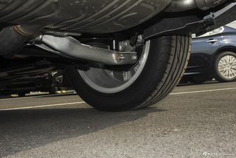 2017款英菲尼迪QX30 1.6T自动两驱时尚版