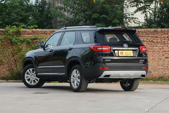 2017款长安CS95 2.0T自动两驱智远版