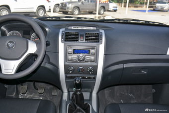 2015款拓陆者2.8T手动柴油四驱进取版