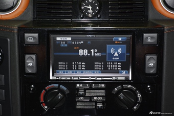 2016款卫士斯达泰克90 2.2L柴油68周年纪念版