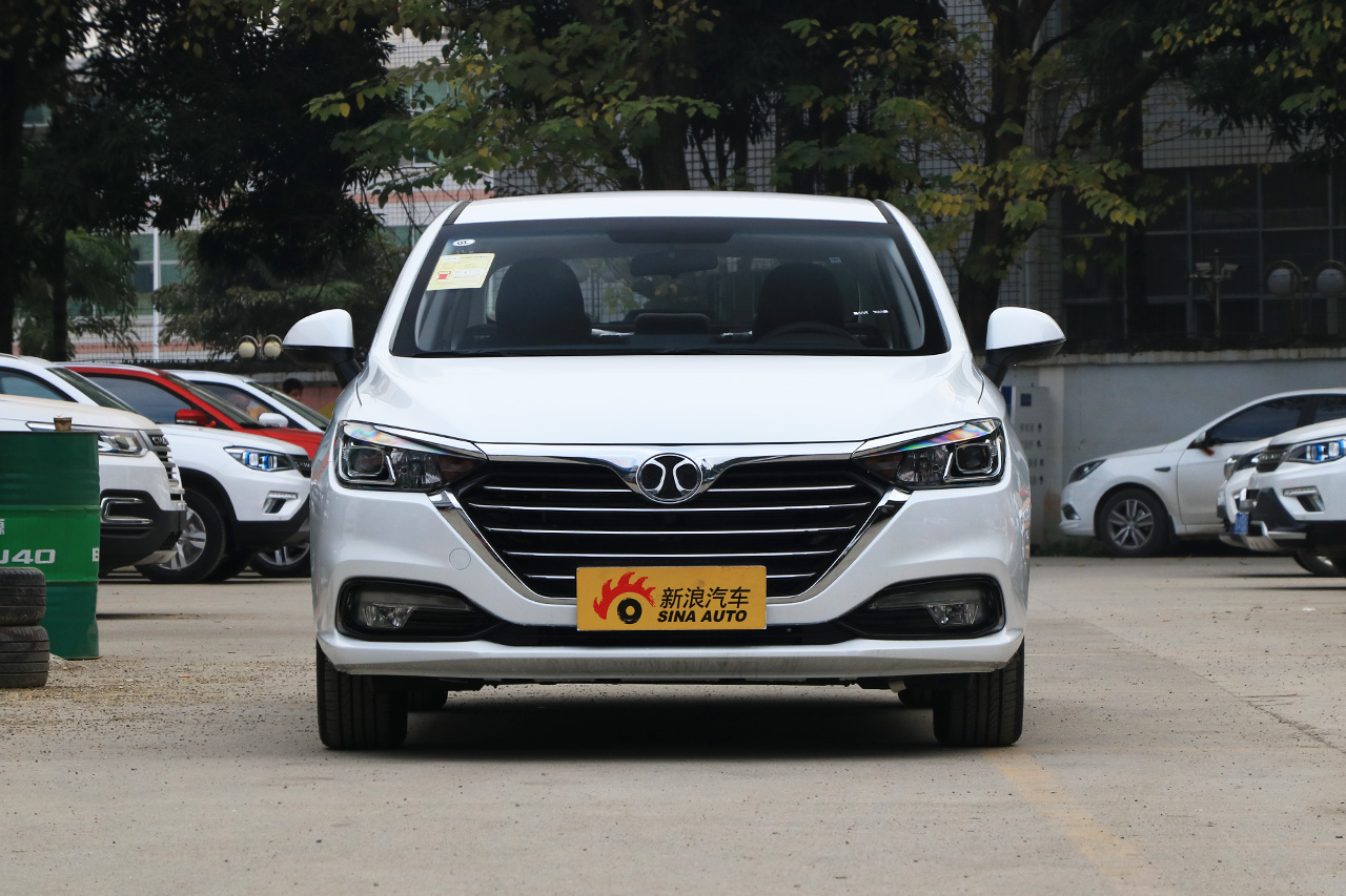 2018款北汽绅宝D50 1.5L手动豪华智驾版