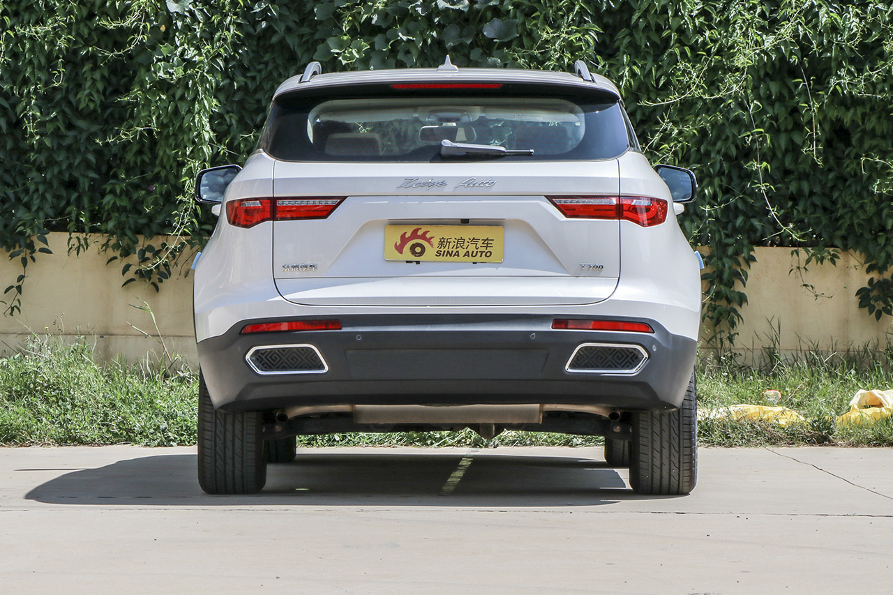 2017款众泰T700 1.8T手动尊享型