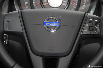 2017款 沃尔沃XC60 2.0T T5 智行版