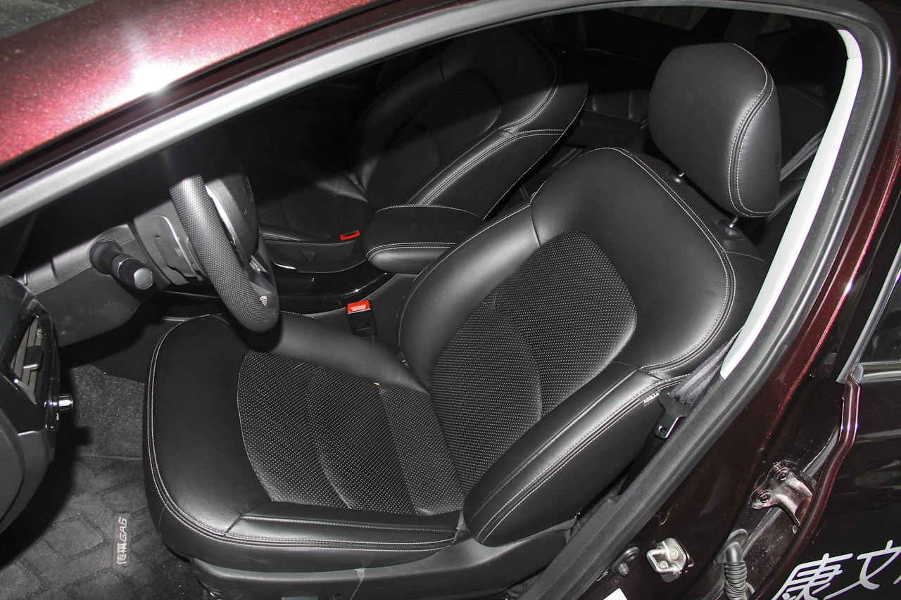 2016款传祺GA6 1.5T自动豪华版235T