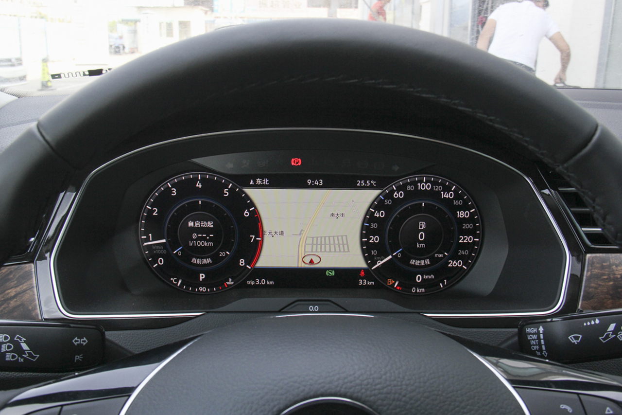 2018款迈腾1.8T自动330TSI DSG尊贵型