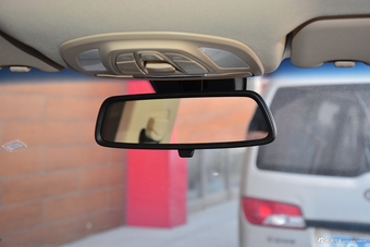 2017款宝骏560 1.5T DCT旗舰型7座