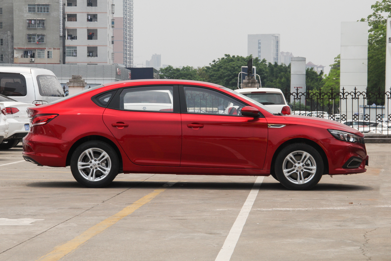 2018款名爵6 1.5T手动20T精英智联版