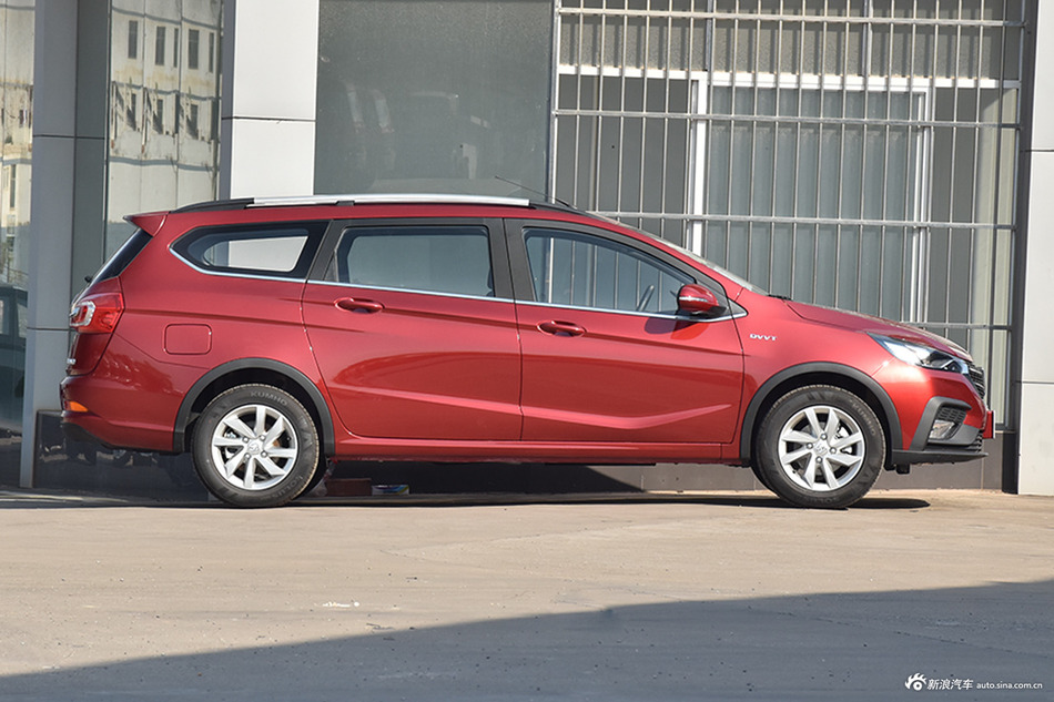 1月重庆比价 宝骏310W新车3.89万起