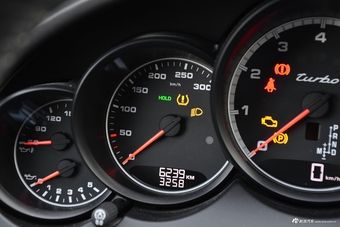 2016款卡宴Turbo 4.8T自动