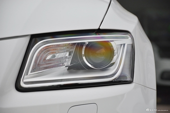 2017款奥迪Q5 Plus 2.0T自动40TFSI进取型