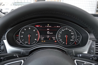 2018款奥迪A6L 30周年年型 45 TFSI quattro 豪华型