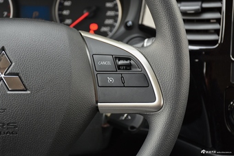 2018款欧蓝德2.0L自动两驱风尚版5座