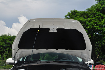 2017款福克斯三厢1.6L自动风尚型智行版