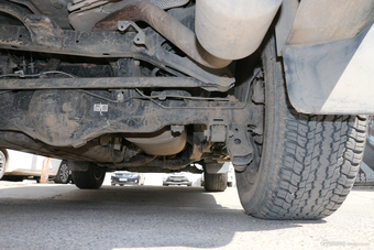 2018款普拉多3.5L自动TX-L后挂备胎