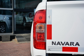 2017款纳瓦拉2.5L自动两驱豪华版QR25