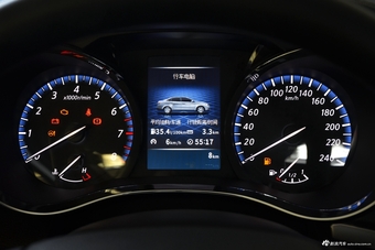 2018款启辰D60 1.6L手动智联精英版