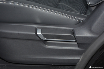 2017上汽大通D90 2.0T自动两驱水星