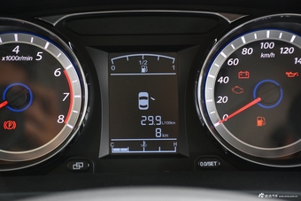 2018款风行CM7经典版2.0T手动豪华型