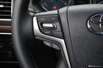 2018款普拉多3.5L自动TX-L NAVI后挂备胎