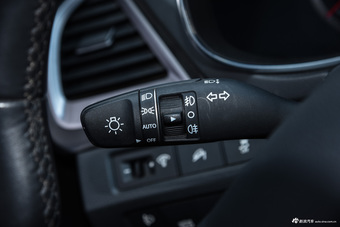 2013款格锐2.2T自动 7座四驱舒适型