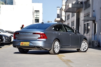 2018款沃尔沃S90 2.0T自动T5智雅版