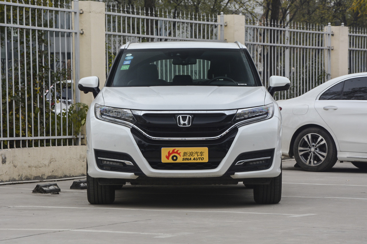 2017款本田UR-V 2.0L 370TURBO自动四驱尊耀版