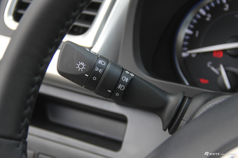 2018款汉兰达2.0T自动四驱尊贵版7座