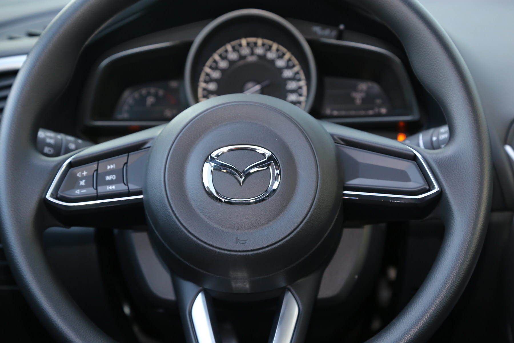 2018款马自达CX-4 2.0L自动两驱蓝天活力版