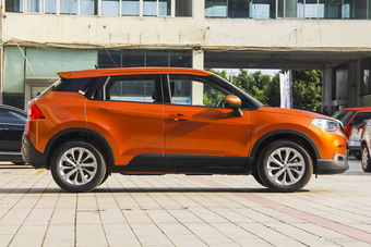 2016款中华V3 1.5L手动舒适型 炫舞橙