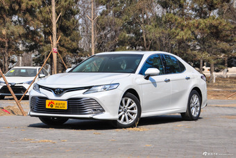 2018款凯美瑞2.0G自动豪华版 