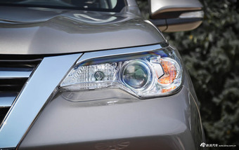 20万真正的越野车 丰田奔跑者性能秒掉同级一切SUV