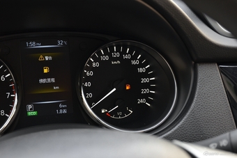 2017款日产逍客 2.0L自动精英版