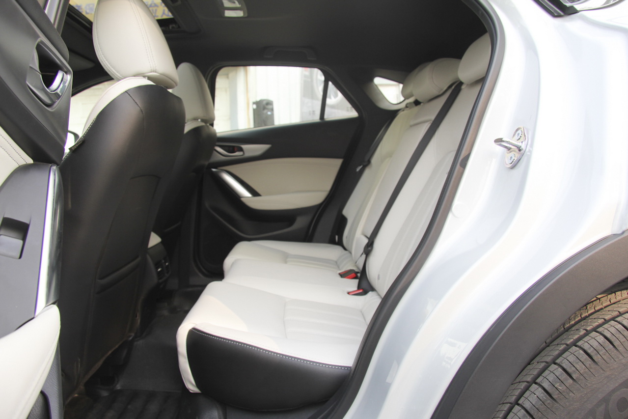 2016款马自达CX-4 2.0L自动两驱蓝天领先版