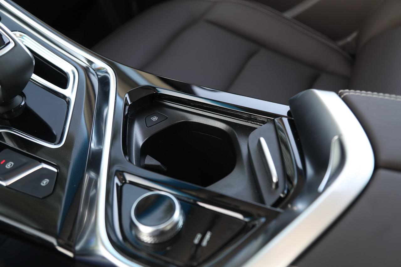 2019款吉利嘉际 1.5TD MHEV DCT尊享型