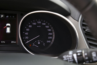 2017款格越2.0T自动7座四驱舒适版