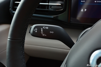 2018款蔚来ES8 创始版