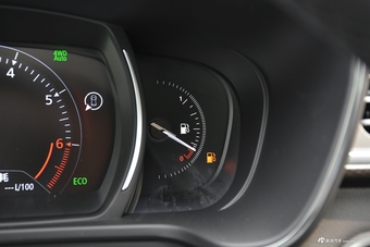 2017款科雷嘉2.0L自动四驱尊贵版