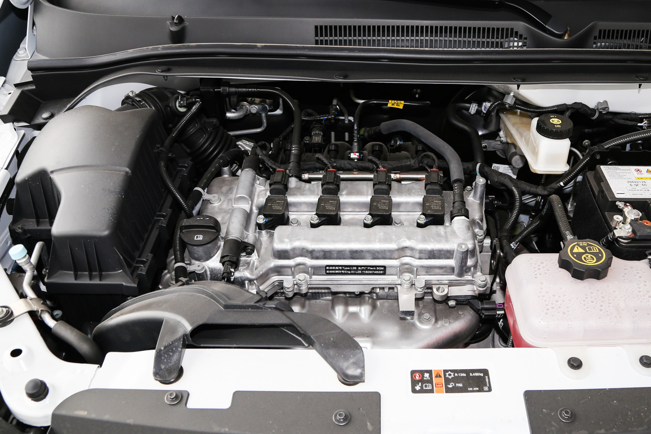 2016款雪佛兰乐风RV 1.5L手动畅行版 雪域白